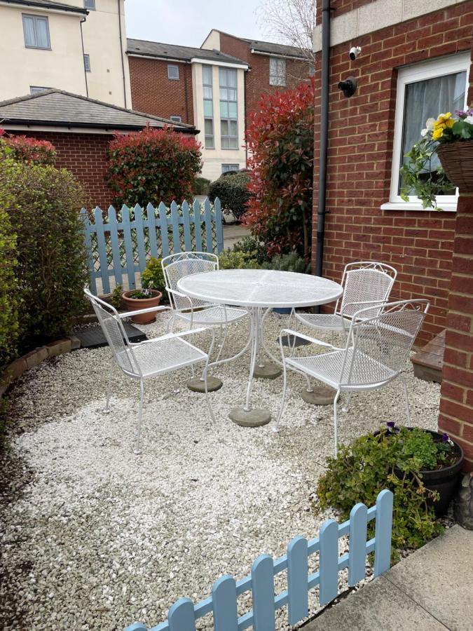 Tisi Choice Bed & Breakfast Northfleet Exterior photo
